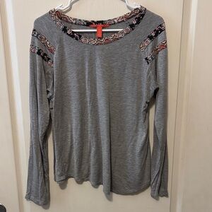Chelsea & Violet Grey Long-Sleeve Tee with Floral Accent